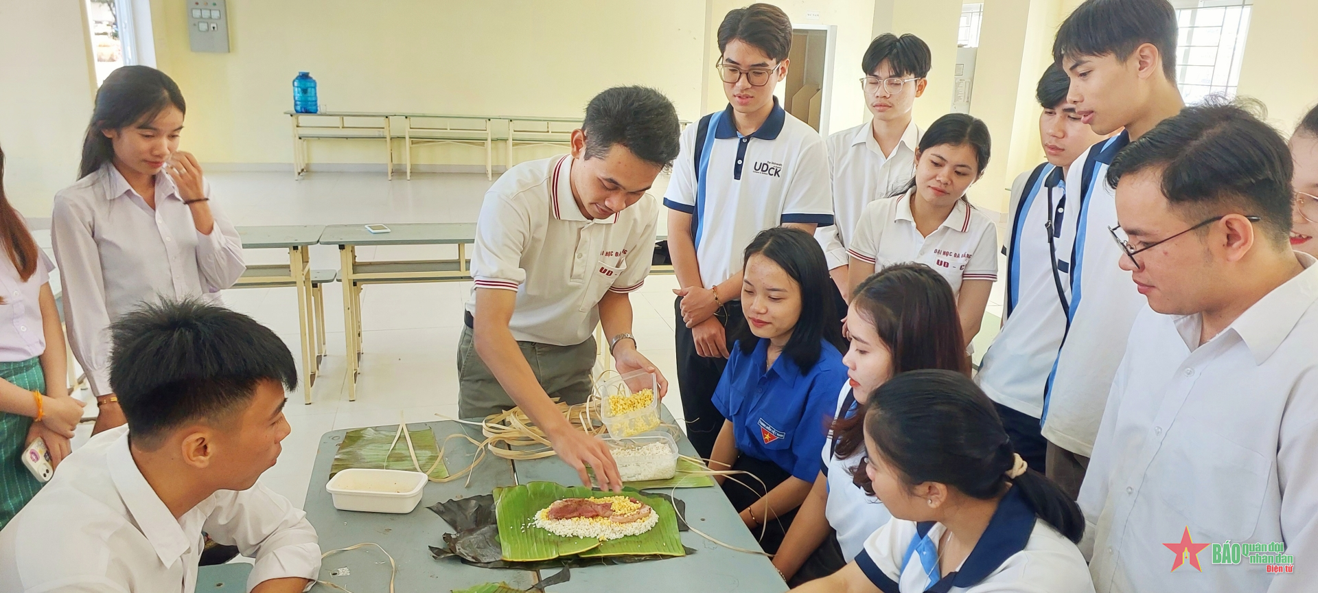 Đưa Tết Việt đến với tuổi trẻ Lào và Campuchia